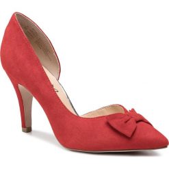 Szpilki CAPRICE - 9-24403-22 Red Suede 524. Czerwone półbuty damskie Caprice, z aplikacjami, z zamszu, eleganckie, bez obcasa, na obcasie, bez zapięcia. W wyprzedaży za 169,00 zł.