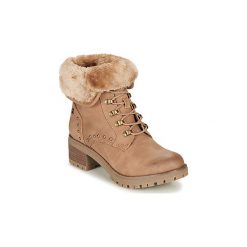 Botki Refresh 69188-CAMEL. Pomarańczowe botki damskie Refresh, bez obcasa, bez zapięcia. W wyprzedaży za 247,20 zł.
