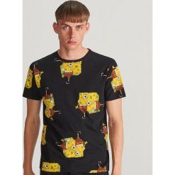 T-shirt SpongeBob Kanciastoporty - Czarny. Czarne t-shirty męskie Reserved, xl. W wyprzedaży za 39,99 zł.