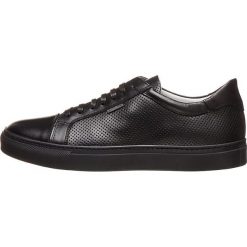 Skórzane sneakersy w kolorze czarnym. Czarne trampki męskie Otto Kern, bez wzorów, na sznurówki. W wyprzedaży za 343,95 zł.
