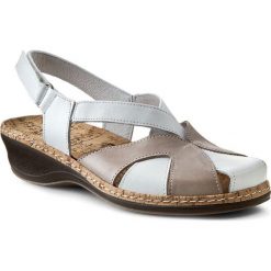 Sandały COMFORTABEL - 720088 Weiss 3. Brązowe klapki damskie Comfortabel, bez wzorów, ze skóry, bez obcasa, na obcasie. W wyprzedaży za 209,00 zł.