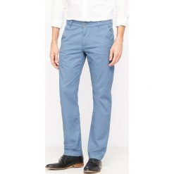 Chinosy męskie: Spodnie chino krój slim Alpha Stretch Khaki
