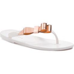 Japonki TED BAKER - Suszie 9-18179 White/White. Białe klapki damskie z aplikacjami. W wyprzedaży za 209,00 zł.