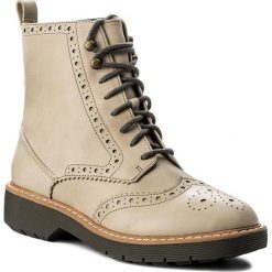 Botki damskie: Botki CLARKS - Witcombe Flo 261282354 Sand Leather