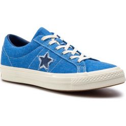 Tenisówki CONVERSE - One Star Ox 164359C Totally Blue/Navy/Egret. Niebieskie półbuty męskie Converse, bez wzorów, z gumy, eleganckie, bez zapięcia. W wyprzedaży za 239,00 zł.