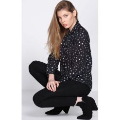 Czarna Bluzka Dreams Come True. Czarne bluzki damskie Born2be, s, bez wzorów, ze stójką, z długim rękawem. Za 109,99 zł.