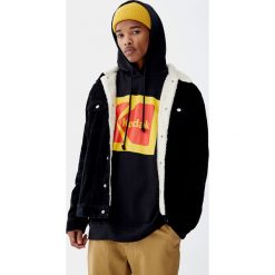Bluza Kodak z kapturem. Czarne bluzy męskie marki Pull&Bear, m, bez wzorów, z kapturem, bez rękawów, z kapturem. Za 109,00 zł.