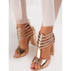Rosegold Sandały Ianathei. Żółte sandały damskie Renee, bez wzorów, bez obcasa, na obcasie, bez zapięcia. Za 99,99 zł.
