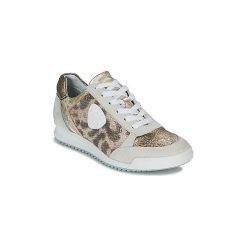 Buty Philippe Morvan CATHYS. Białe trampki i tenisówki damskie Philippe Morvan, bez wzorów, bez zapięcia. Za 495,20 zł.
