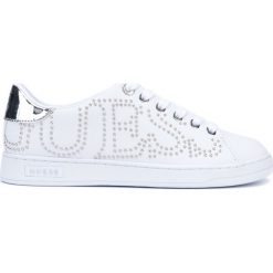 Guess Cater Tenisówki Biały. Białe trampki i tenisówki damskie Guess, z aplikacjami, z materiału, bez zapięcia. Za 364,95 zł.