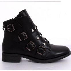 Botki sztyblety czarne HQ2366 Black. Czarne botki damskie ButyModne, ze skóry ekologicznej, rockowe, bez obcasa, z paskami. W wyprzedaży za 99,00 zł.