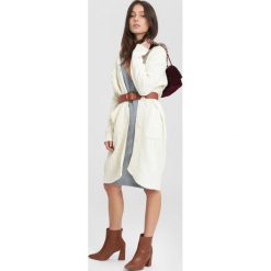 Beżowy Kardigan Hold You. Brązowe kardigany damskie marki other, xl, ze splotem. Za 69,99 zł.