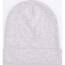 Czapka beanie - Jasny szar. Szare czapki damskie marki Reserved. Za 29,99 zł.