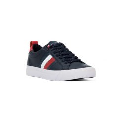 Buty Tommy Hilfiger CJM FLAG LOW. Niebieskie trampki męskie TOMMY HILFIGER, bez wzorów, bez zapięcia. Za 440,09 zł.