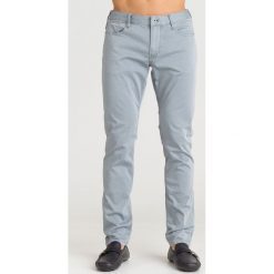 Szare bawełniane spodnie Emporio Armani - Szary. Szare spodnie męskie Emporio Armani, na imprezę, m, z aplikacjami, z elastanu. Za 259,60 zł.