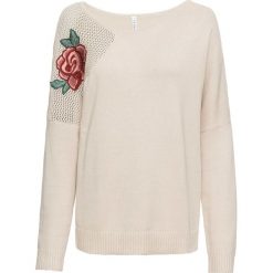 Sweter z dekoltem "carmen" bonprix beżowo-szary. Brązowe swetry klasyczne damskie bonprix, z kołnierzem typu carmen. Za 99,99 zł.
