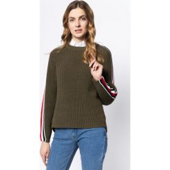 Sweter TOMMY HILFIGER Essential Chunky WW0WW26549. Niebieskie swetry damskie TOMMY HILFIGER, s, bez wzorów, klasyczne, bez rękawów, bez kaptura. W wyprzedaży za 379,00 zł.