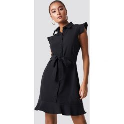 Trendyol Sukienka z detalami Tofa - Black. Szare sukienki na komunię marki Trendyol, na co dzień, z elastanu, casualowe, midi, dopasowane. Za 121,95 zł.