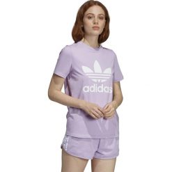 DAMSKA KOSZULKA ADIDAS TREFOIL (36). Żółte t-shirty damskie Adidas, bez wzorów, z bawełny, bez kołnierzyka, bez rękawów, bez kaptura. W wyprzedaży za 79,99 zł.