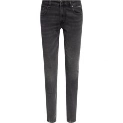 Jeansy Slim Fit Guess Miami M93AN1 D3PD0. Szare jeansy męskie Guess, m, z aplikacjami, z elastanu. W wyprzedaży za 279,00 zł.
