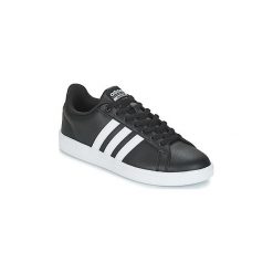 Buty adidas ADVANTAGE MEN. Czarne trampki męskie Adidas, bez wzorów, bez zapięcia. Za 332,49 zł.