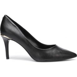 DKNY Randi Czółenka Czarny. Czarne czółenka damskie DKNY, bez wzorów, ze skóry, bez obcasa. Za 533,95 zł.
