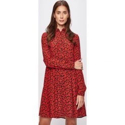 Trussardi Jeans - Sukienka. Czarne sukienki damskie Trussardi Jeans, na co dzień, w kwiaty, z wiskozy, casualowe, z włoskim kołnierzykiem, z długim rękawem, długie, maxi, rozkloszowane. Za 679,90 zł.