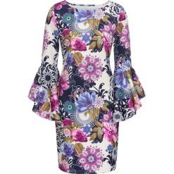 Sukienka neoprenowa bonprix lila-niebieski w kwiaty. Fioletowe sukienki damskie bonprix, z nadrukiem, z neoprenu, bez kołnierzyka, bez rękawów, rozkloszowane. Za 149,99 zł.