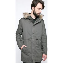Review - Kurtka. Zielone kurtki męskie przejściowe marki Review, l, z bawełny, z kapturem. W wyprzedaży za 139,90 zł.