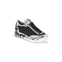 Buty Now CARK. Czarne trampki i tenisówki damskie Now, bez wzorów, bez zapięcia. Za 919,20 zł.