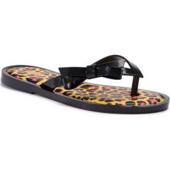 Japonki MELISSA - Flip Flop Animal Print 32651 Black/Yellow 51565. Czarne klapki damskie Melissa, bez wzorów, z tworzywa sztucznego, bez obcasa, na obcasie. W wyprzedaży za 179,00 zł.