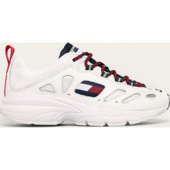 Tommy Jeans - Buty. Różowe buty sportowe damskie Tommy Jeans, z jeansu. W wyprzedaży za 379,90 zł.