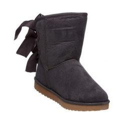 Skórzane botki w kolorze szarym. Szare buty zimowe damskie marki Carla Samuel. W wyprzedaży za 129,95 zł.
