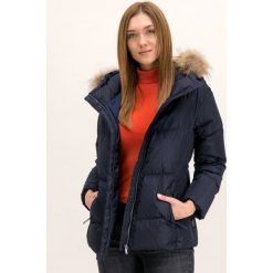 Kurtka puchowa Weekend Max Mara Dolmen 54860393. Czarne kurtki damskie Weekend Max Mara, bez wzorów, z puchu, bez kaptura. W wyprzedaży za 1159,00 zł.