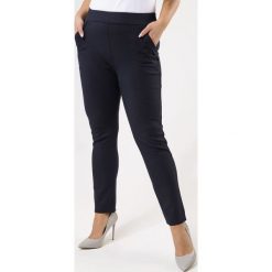 Ciemnoniebieskie Legginsy Prepare. Szare legginsy damskie marki Born2be, xl, z dzianiny. Za 29,99 zł.