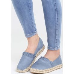 Niebieskie Espadryle Lose Your Head. Niebieskie espadryle damskie Born2be, z aplikacjami, bez obcasa, na płaskiej podeszwie. Za 69,99 zł.