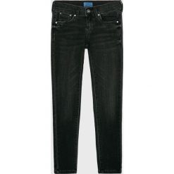 Pepe Jeans - Jeansy dziecięce 128-178/180 cm. Czarne jeansy dziewczęce Pepe Jeans, z aplikacjami, z elastanu. W wyprzedaży za 199,90 zł.