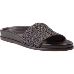 Klapki WEEKEND MAXMARA - Nevada 552101846 Testa Di Moro 001. Pomarańczowe klapki damskie Weekend Max Mara, moro, ze skóry, bez obcasa. W wyprzedaży za 449,00 zł.