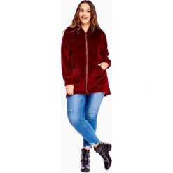 Pluszowa kurtka z kapturem bordowy. Czerwone kurtki damskie Tagless, plus size, bez wzorów, z wiskozy, z kapturem. Za 240,72 zł.