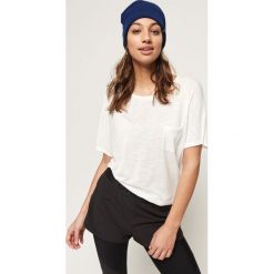 O'Neill Essentials Drapey Koszulka Biały. Białe koszulki damskie O'Neill, m, bez wzorów, z wiskozy, bez kołnierzyka, z krótkim rękawem. Za 137,95 zł.