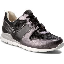 Sneakersy UGG - W Deaven 1012175 W/Blk. Czarne półbuty damskie marki Ugg, na co dzień, bez wzorów, ze skóry, bez obcasa, na płaskiej podeszwie, bez zapięcia. W wyprzedaży za 499,00 zł.