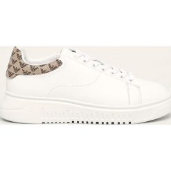 Emporio Armani - Buty skórzane. Białe buty sportowe damskie Emporio Armani, bez wzorów, z gumy, sportowe. W wyprzedaży za 799,90 zł.