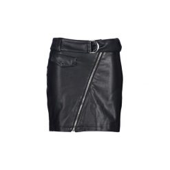Spódnice krótkie Guess ALEXIE. Czarne minispódniczki damskie marki Guess, z aplikacjami. Za 349,00 zł.