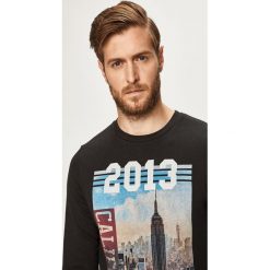 Produkt by Jack & Jones - Bluza. Czarne bluzy męskie PRODUKT by Jack & Jones, xl, z nadrukiem, z poliesteru, z okrągłym kołnierzem, bez rękawów, bez kaptura. W wyprzedaży za 59,90 zł.