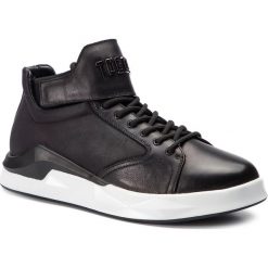 Sneakersy TOGOSHI - TG-04-02-000029 601. Czarne sneakersy męskie Togoshi, na co dzień, bez wzorów, ze skóry, klasyczne, bez zapięcia. W wyprzedaży za 259,00 zł.