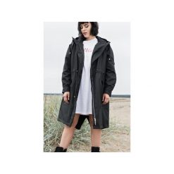 Płaszcz longline czarny ocieplany. Czerwone płaszcze damskie zimowe marki Cropp, l. Za 419,00 zł.