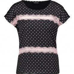 Koszulka w kolorze czarno-białym. Czarne t-shirty damskie marki Taifun, w koronkowe wzory, z koronki, z okrągłym kołnierzem. W wyprzedaży za 65,95 zł.
