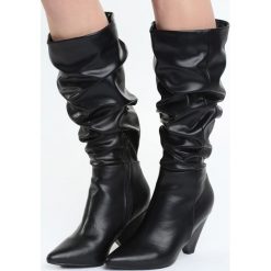 Czarne Matowe Kozaki Good Memories. Czarne buty zimowe damskie Born2be, przed kolano, na niskim obcasie. Za 139,99 zł.