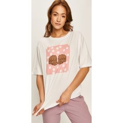 Answear - T-shirt. Białe bluzki damskie ANSWEAR, s, z nadrukiem, z bawełny, casualowe, z okrągłym kołnierzem, z krótkim rękawem. Za 49,90 zł.