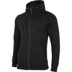Bluza męska BLM300 - głęboka czerń. Czarne bluzy męskie marki 4f, m, bez wzorów, z dzianiny, z kapturem, bez rękawów, z kapturem. Za 139,99 zł.